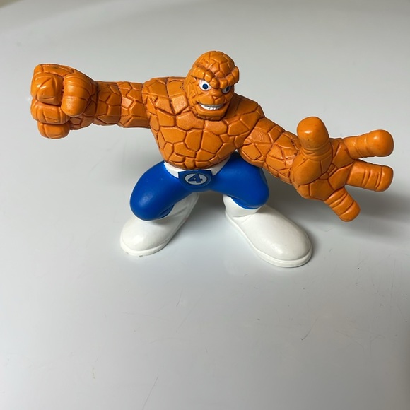 Fantastic Four (Tin) Eye Glasses Case and Super Hero Squad Hasbro figures - Picture 7 of 10